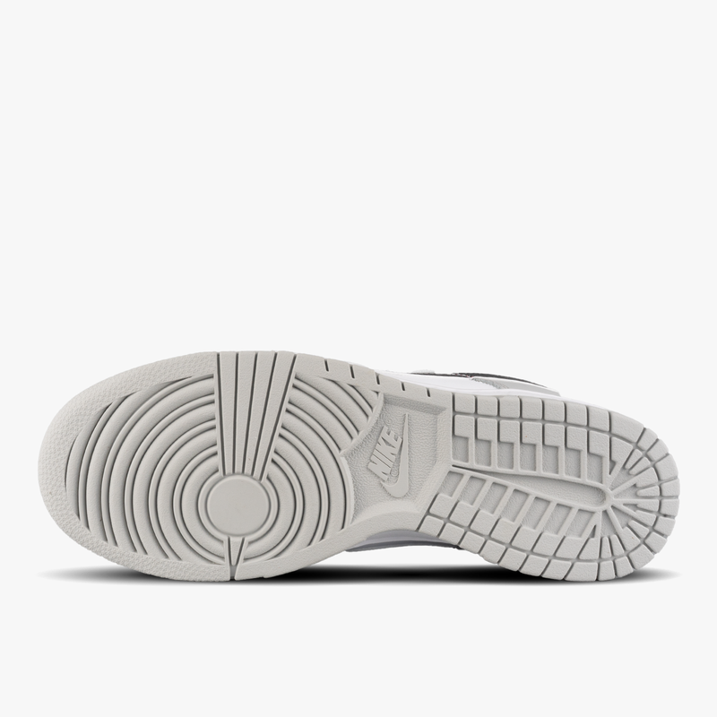 Nike Dunk Low SE Wolf Grey 'Jackpot' sole